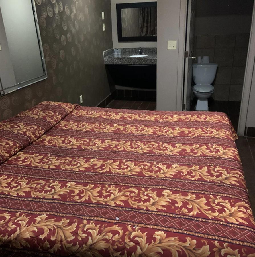 Fairmont City Royal Relax Inn מראה חיצוני תמונה